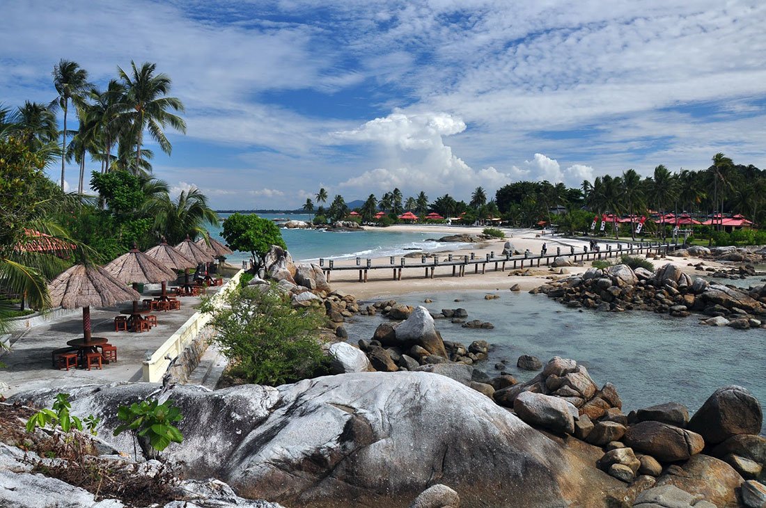 Pantai Parai Tenggiri